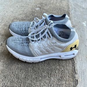 Under Armour HOVR shoe USED big kid 6.5Y